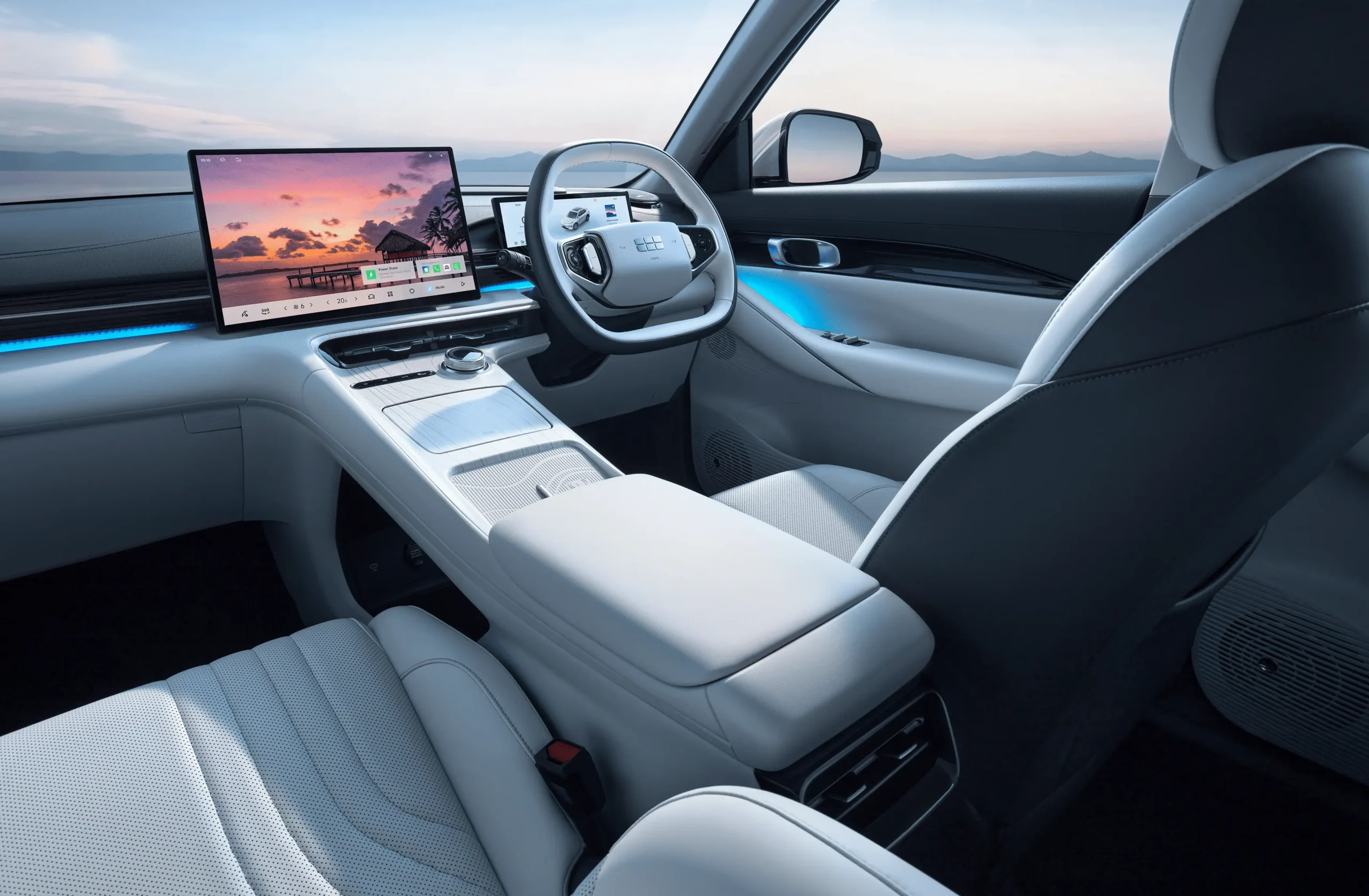 15.4" HD Center Screen