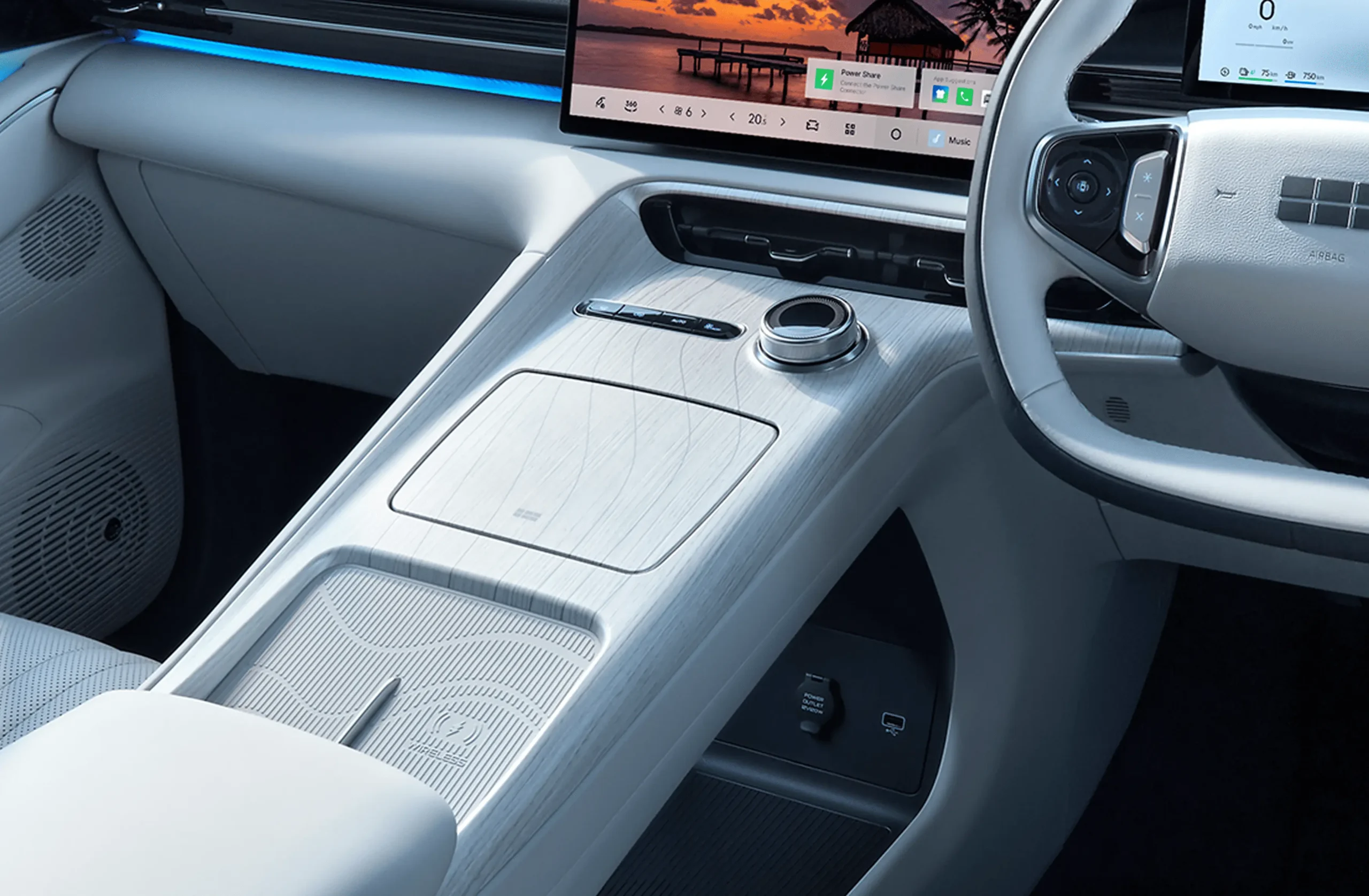 528 L Trunk Capacity